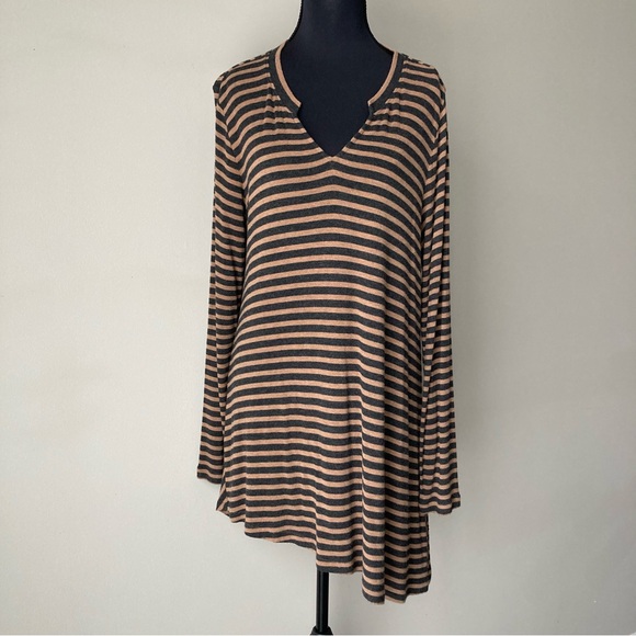CAbi Tops - Cabi V Neck Tunic Long Sleeve Top Asymmetrical Striped Black Tan‎ Medium